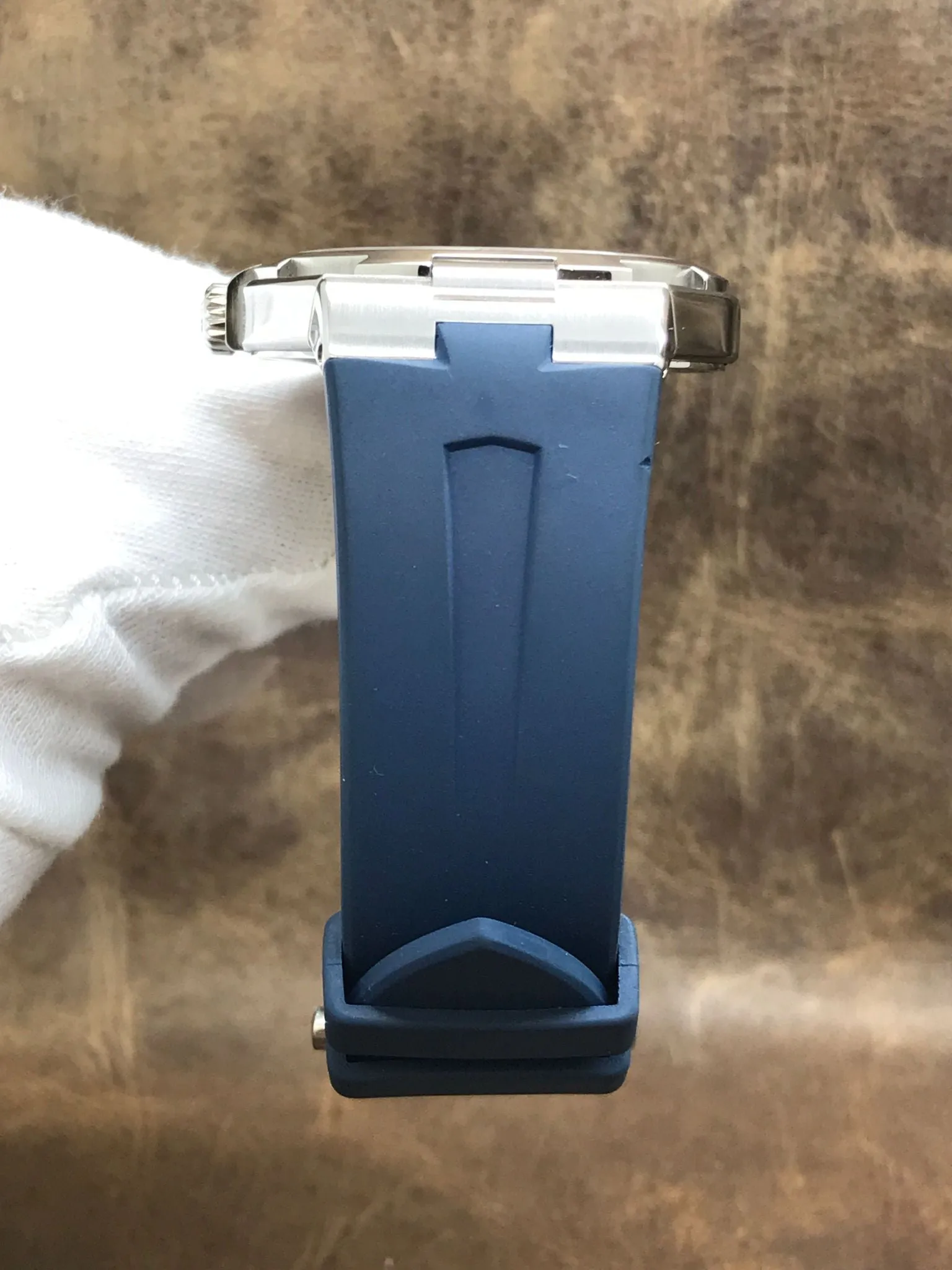 Vacheron Constantin Overseas 47040/000A-9008 Blue Dial Automatic Men's Watch