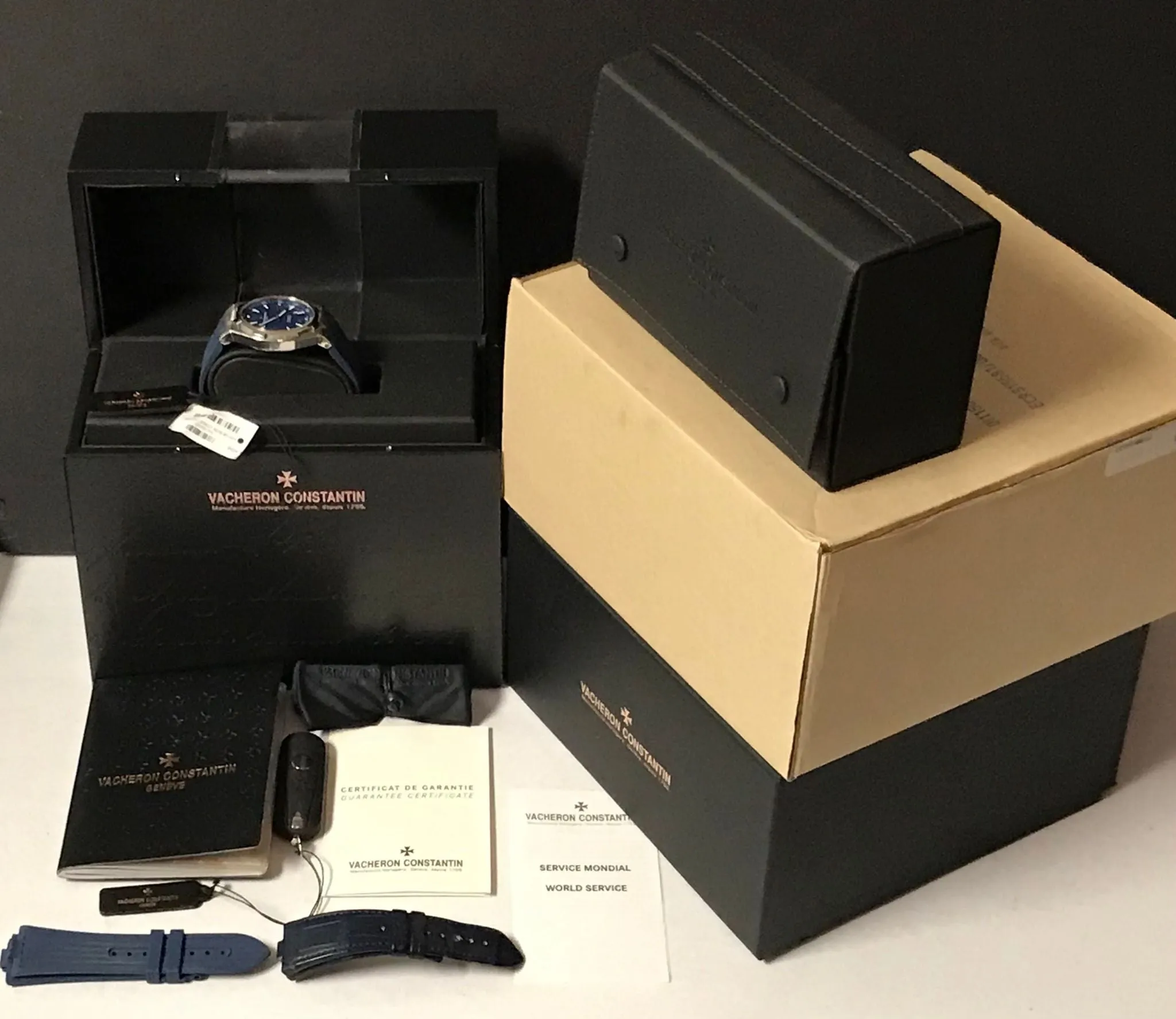 Vacheron Constantin Overseas 47040/000A-9008 Blue Dial Automatic Men's Watch